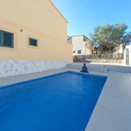 With 3 Bedrooms In Romantica, With Wonderful Mountain View, Priv Vila *